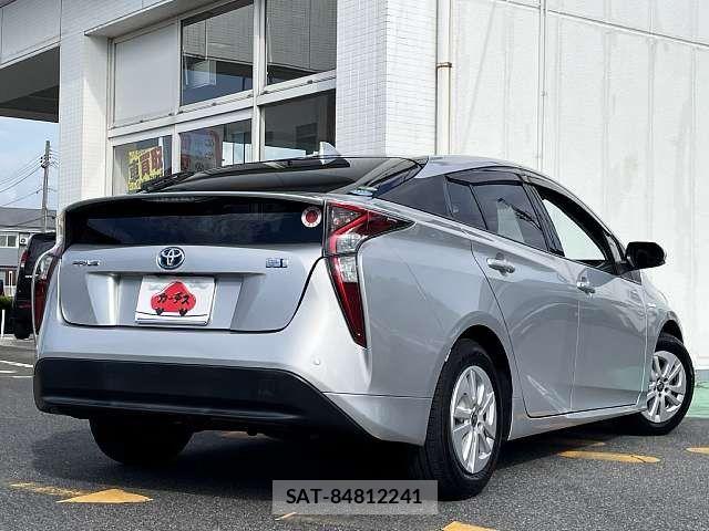 Toyota PRIUS 2016-06 7329442-2