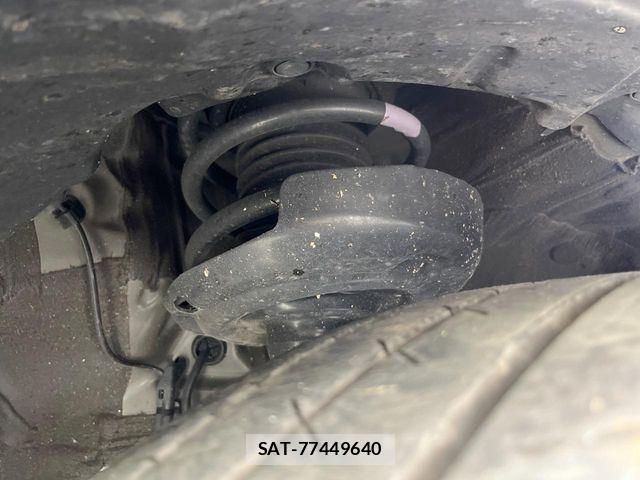 Toyota PRIUS 2023-10 7329401-19