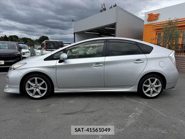 Toyota PRIUS 2012-10 7329459-10