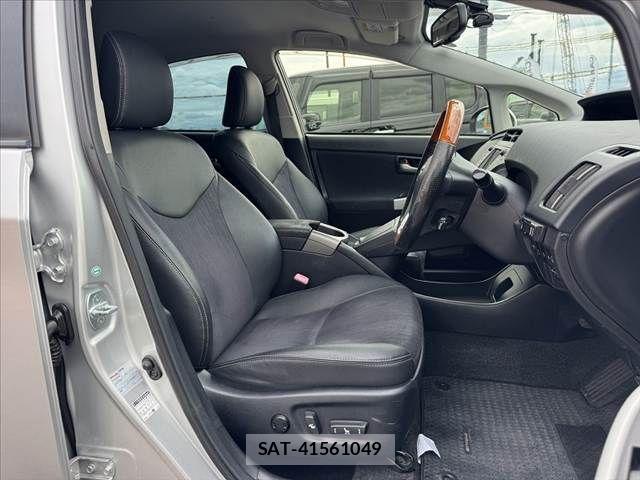 Toyota PRIUS 2012-10 7329459-15
