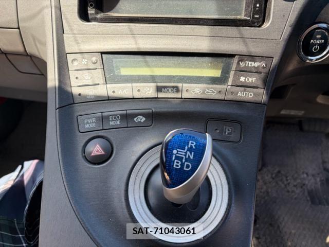 Toyota PRIUS 2009-09 7329476-14