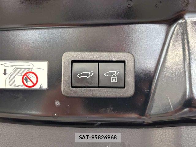 Toyota PRIUS 2023-01 7329421-27