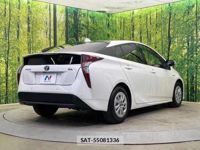 Toyota PRIUS 2017-08 7332702-16