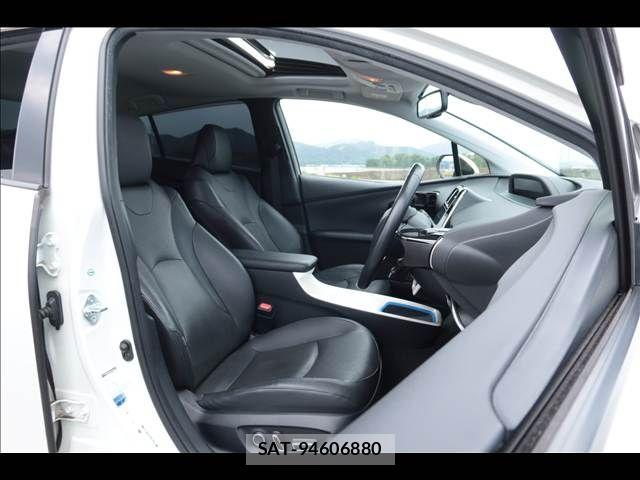 Toyota PRIUS 2016-02 7329434-11