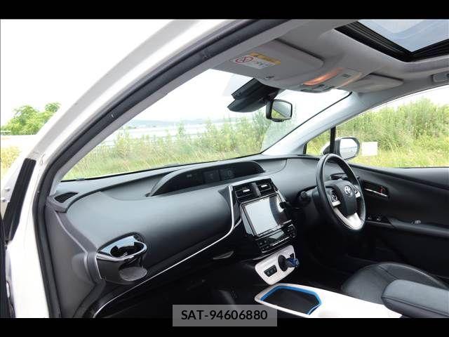Toyota PRIUS 2016-02 7329434-15