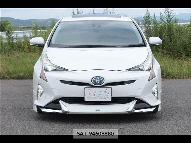 Toyota PRIUS 2016-02 7329434-1