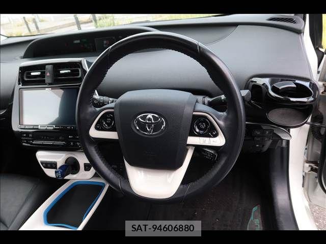 Toyota PRIUS 2016-02 7329434-28