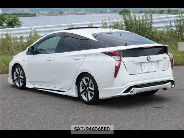 Toyota PRIUS 2016-02 7329434-3