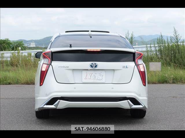 Toyota PRIUS 2016-02 7329434-4