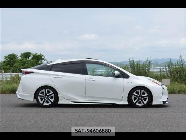 Toyota PRIUS 2016-02 7329434-6