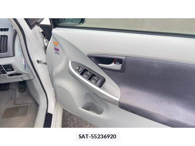 Toyota PRIUS 2009-07 7329468-11