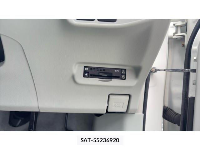 Toyota PRIUS 2009-07 7329468-13