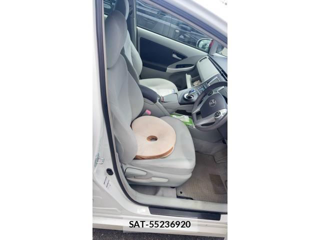 Toyota PRIUS 2009-07 7329468-6