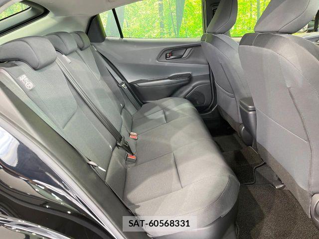 Toyota PRIUS 2023-03 7329409-9