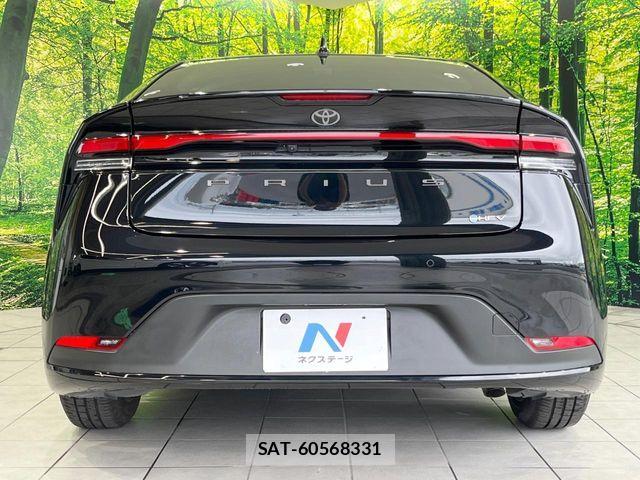 Toyota PRIUS 2023-03 7329409-14