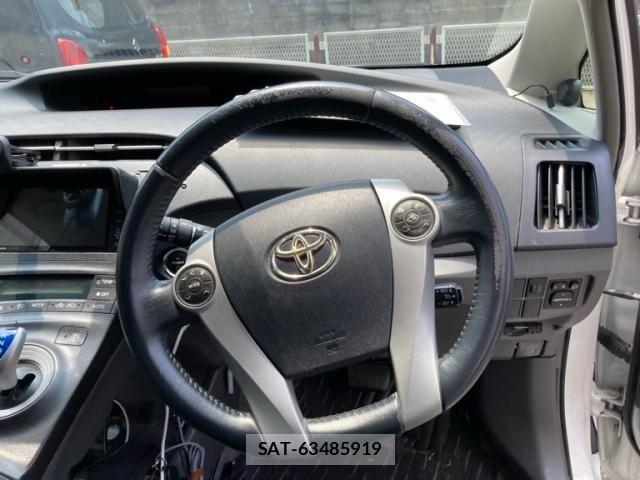 Toyota PRIUS 2010-07 7329482-10