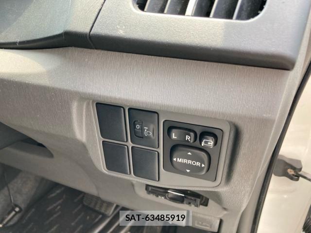 Toyota PRIUS 2010-07 7329482-13
