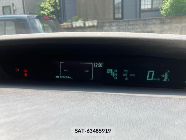 Toyota PRIUS 2010-07 7329482-15