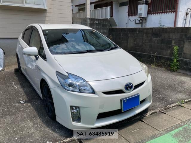 Toyota PRIUS 2010-07 7329482-1