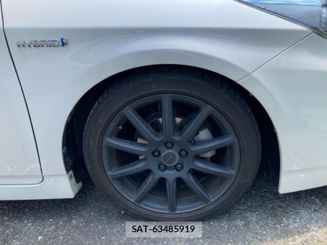 Toyota PRIUS 2010-07 7329482-3