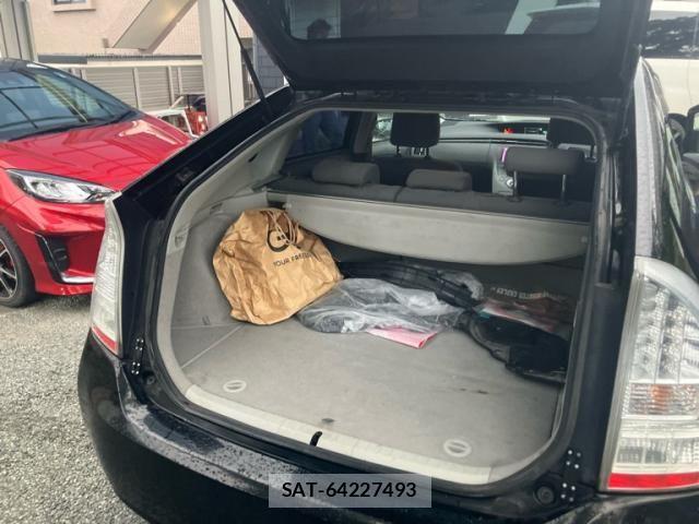 Toyota PRIUS 2009-11 7329480-11