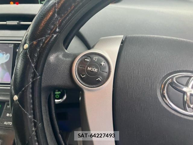 Toyota PRIUS 2009-11 7329480-16