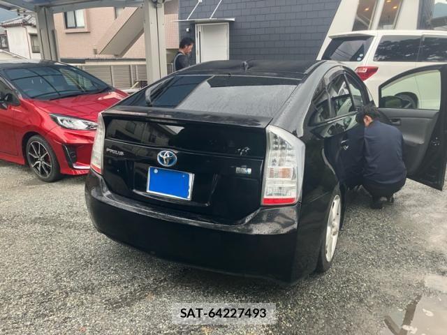 Toyota PRIUS 2009-11 7329480-3