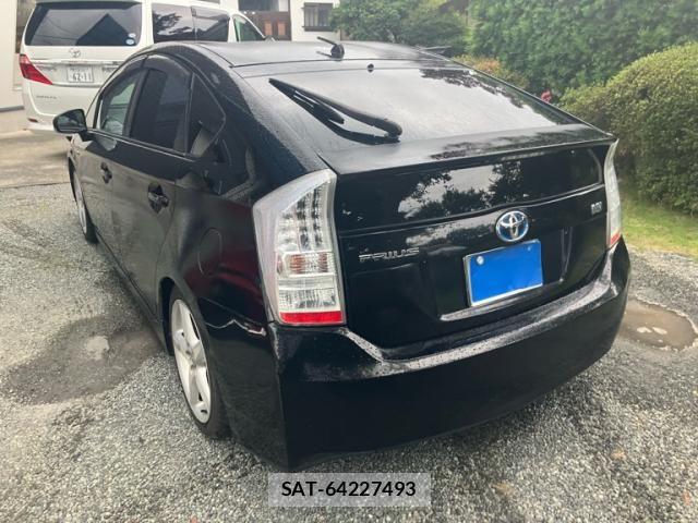 Toyota PRIUS 2009-11 7329480-4