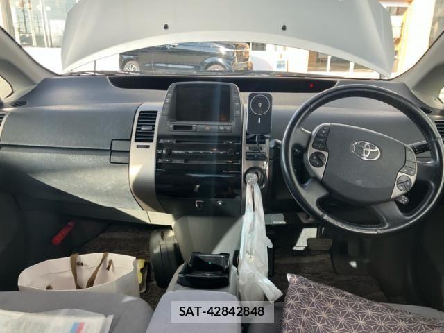 Toyota PRIUS 2008-01 7329463-15