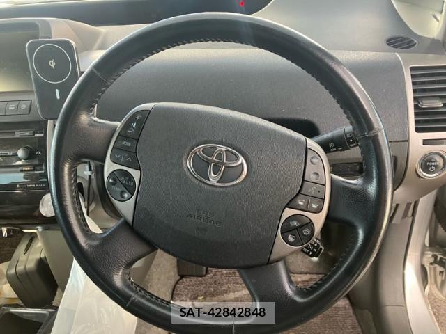 Toyota PRIUS 2008-01 7329463-16