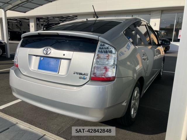 Toyota PRIUS 2008-01 7329463-4