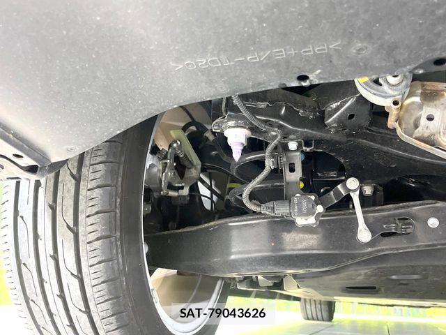 Toyota PRIUS 2016-05 7329423-19