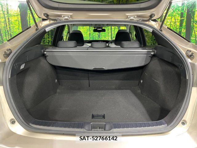 Toyota PRIUS 2017-06 7359346-9