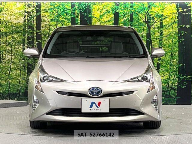 Toyota PRIUS 2017-06 7359346-13