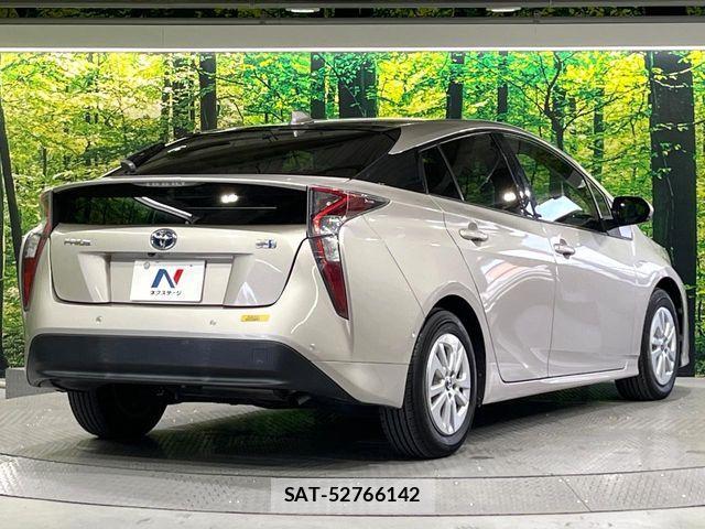 Toyota PRIUS 2017-06 7359346-16