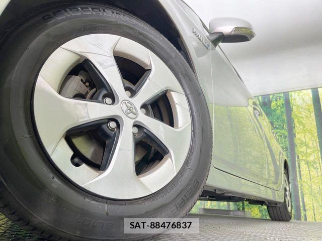 Toyota PRIUS 2012-02 7359384-12