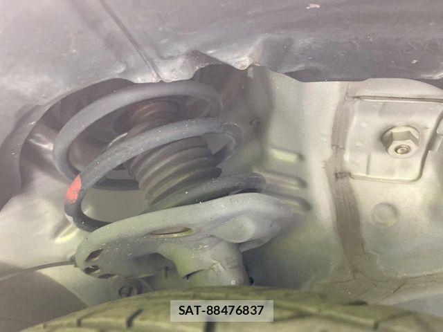 Toyota PRIUS 2012-02 7359384-19