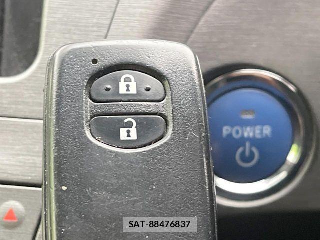 Toyota PRIUS 2012-02 7359384-6