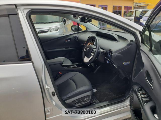 Toyota PRIUS 2017-12 7359341-1