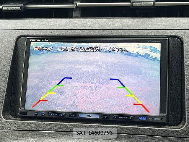 Toyota PRIUS 2013-10 7359382-10