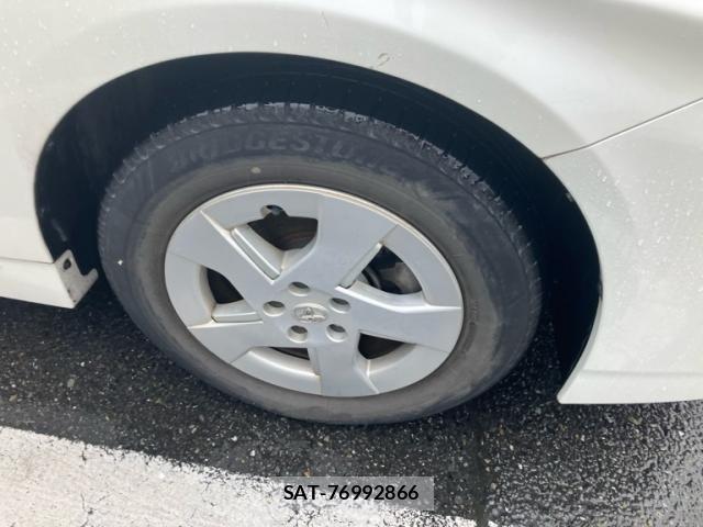 Toyota PRIUS 2011-09 7359393-11