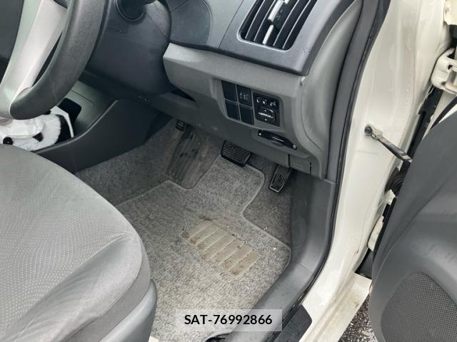 Toyota PRIUS 2011-09 7359393-17