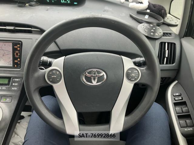 Toyota PRIUS 2011-09 7359393-22