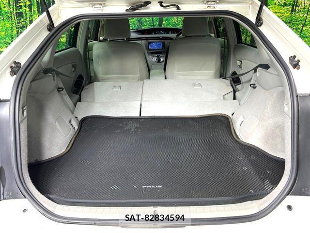 Toyota PRIUS 2014-01 7359371-9