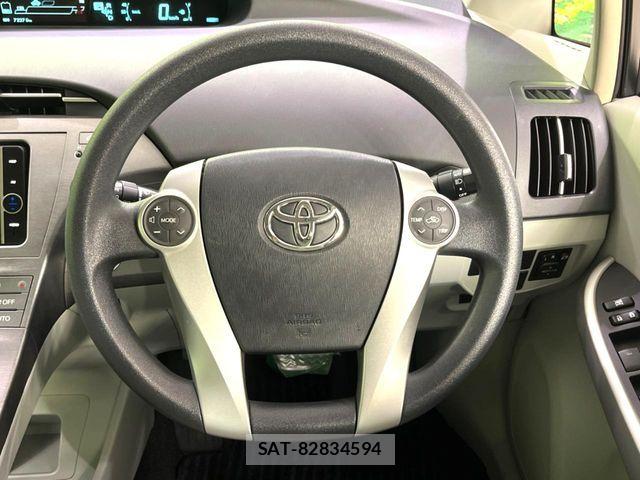 Toyota PRIUS 2014-01 7359371-10