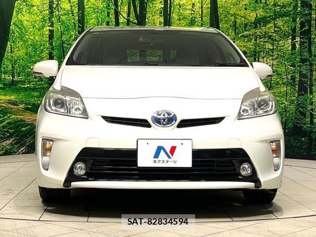 Toyota PRIUS 2014-01 7359371-13