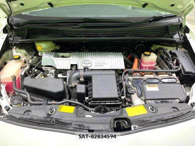Toyota PRIUS 2014-01 7359371-17