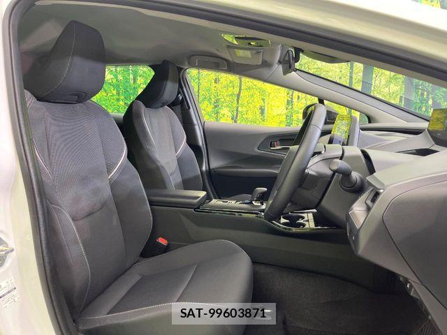 Toyota PRIUS 2024-03 7359329-8