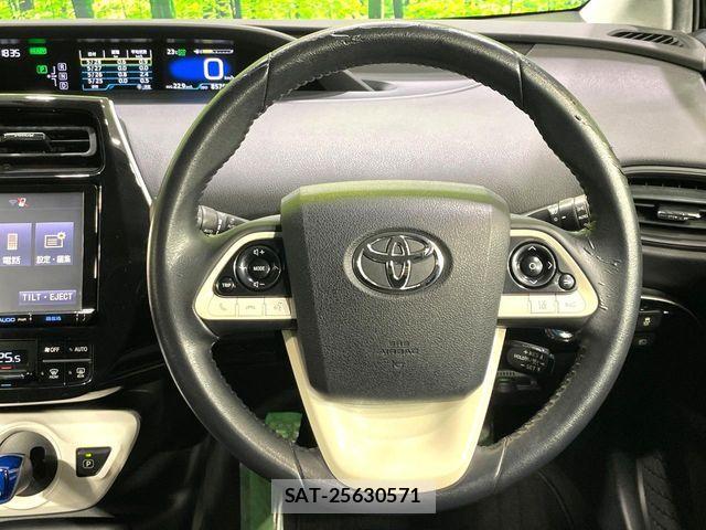 Toyota PRIUS 2016-11 7359348-12
