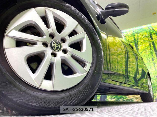 Toyota PRIUS 2016-11 7359348-14